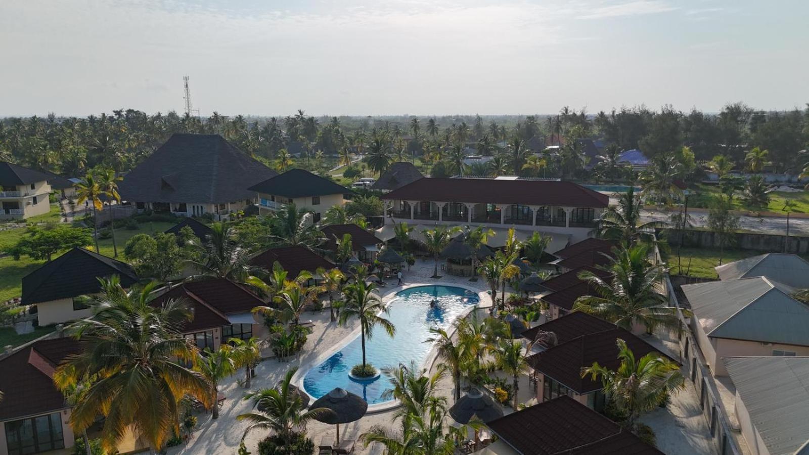 Paje Blu Boutique Hotel Bagian luar foto