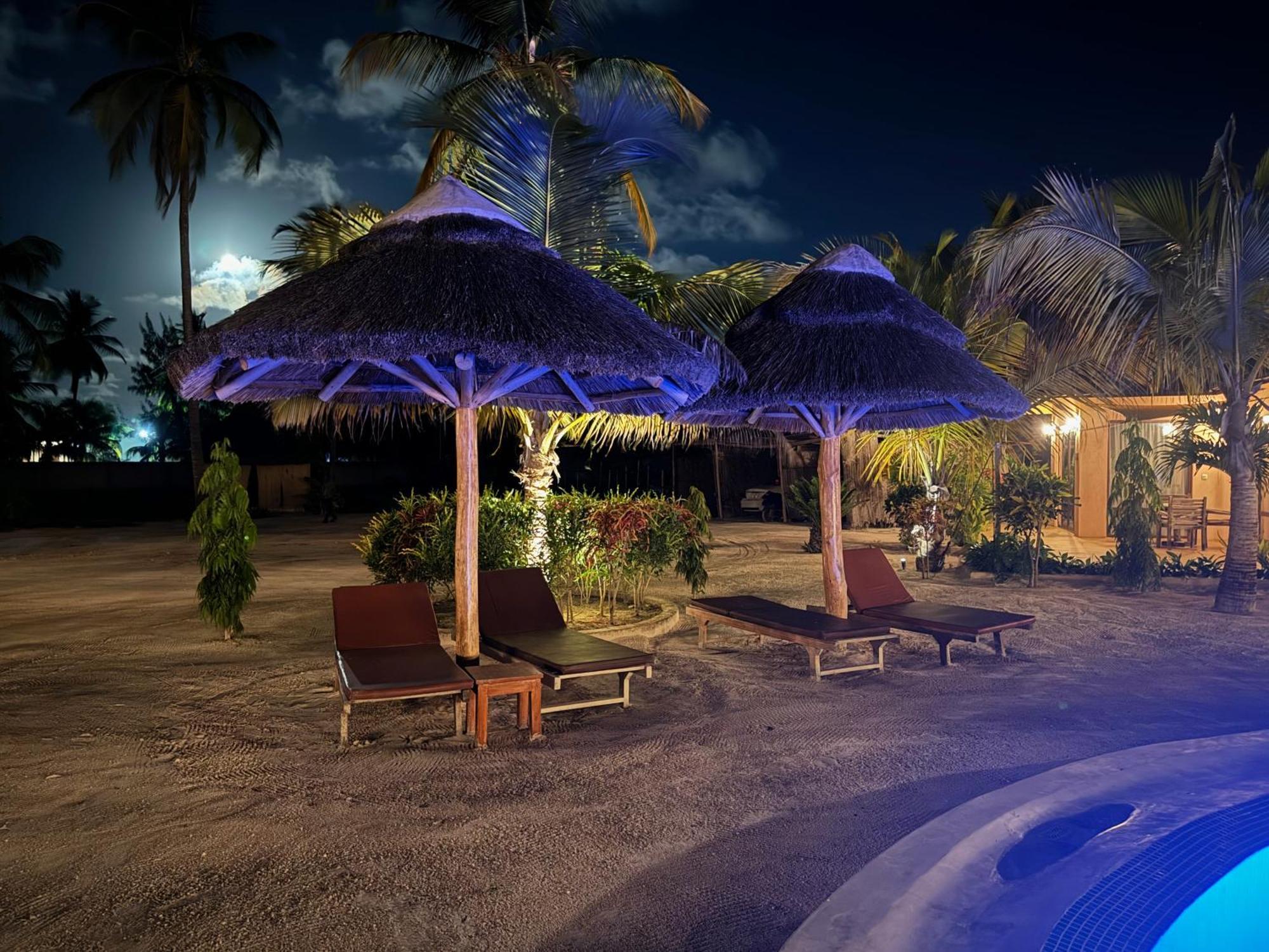 Paje Blu Boutique Hotel Bagian luar foto